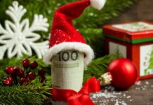 Tapping Into Christmas Loans for Last-Minute Shopping